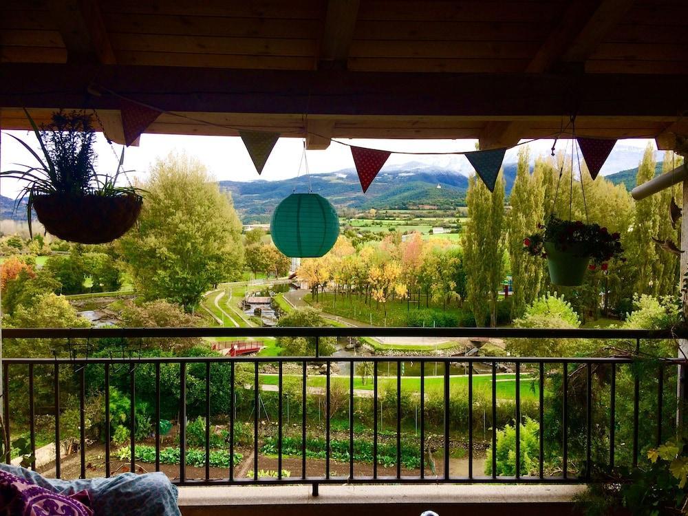 Casa Catharina Bed & Breakfast Ла Сеу д'Ургел Екстериор снимка